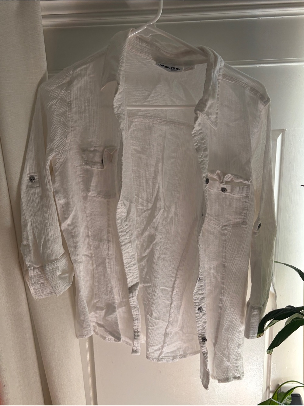 St. John’s Bay White Button Down Blouse 3/4 Sleeve Size M